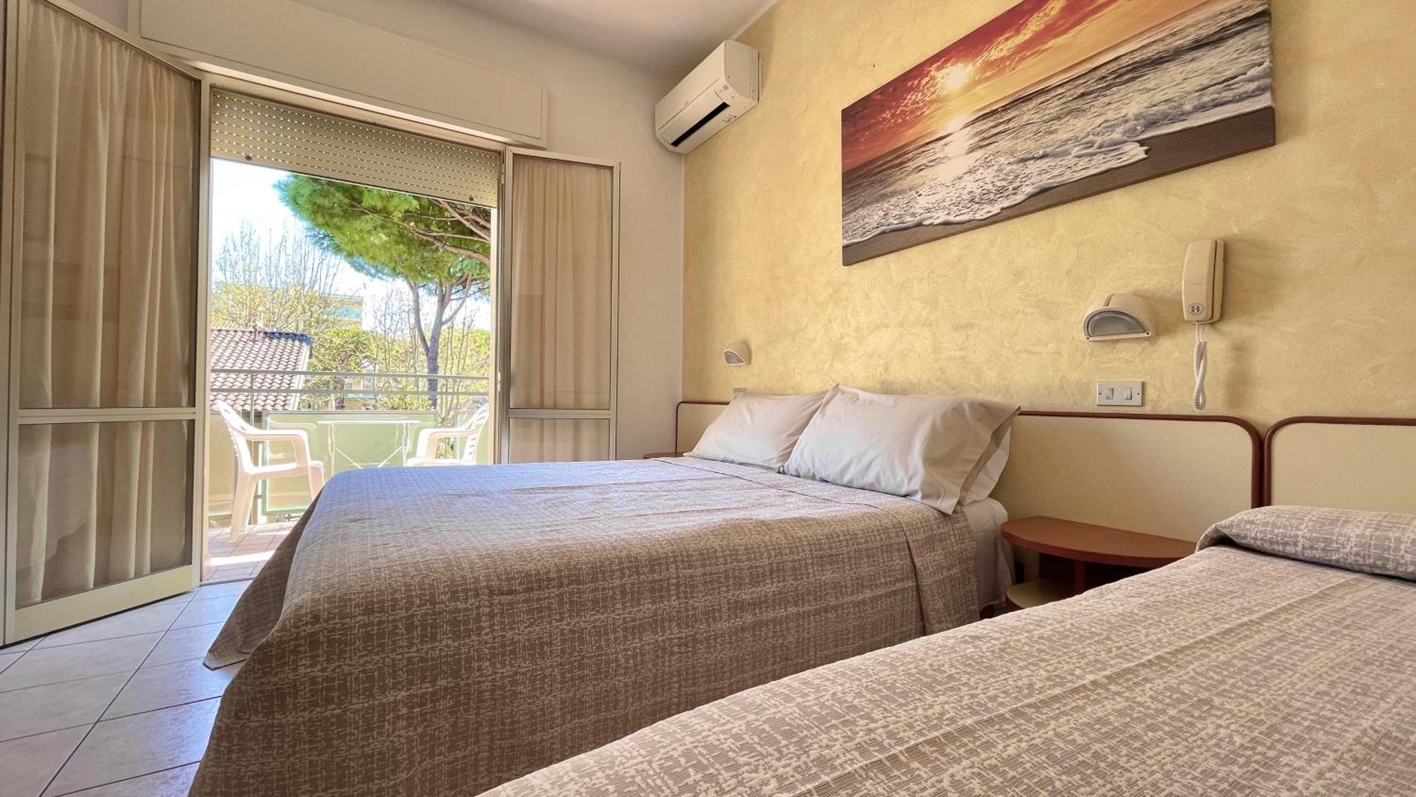 Hotel Zanella Cervia Exterior foto