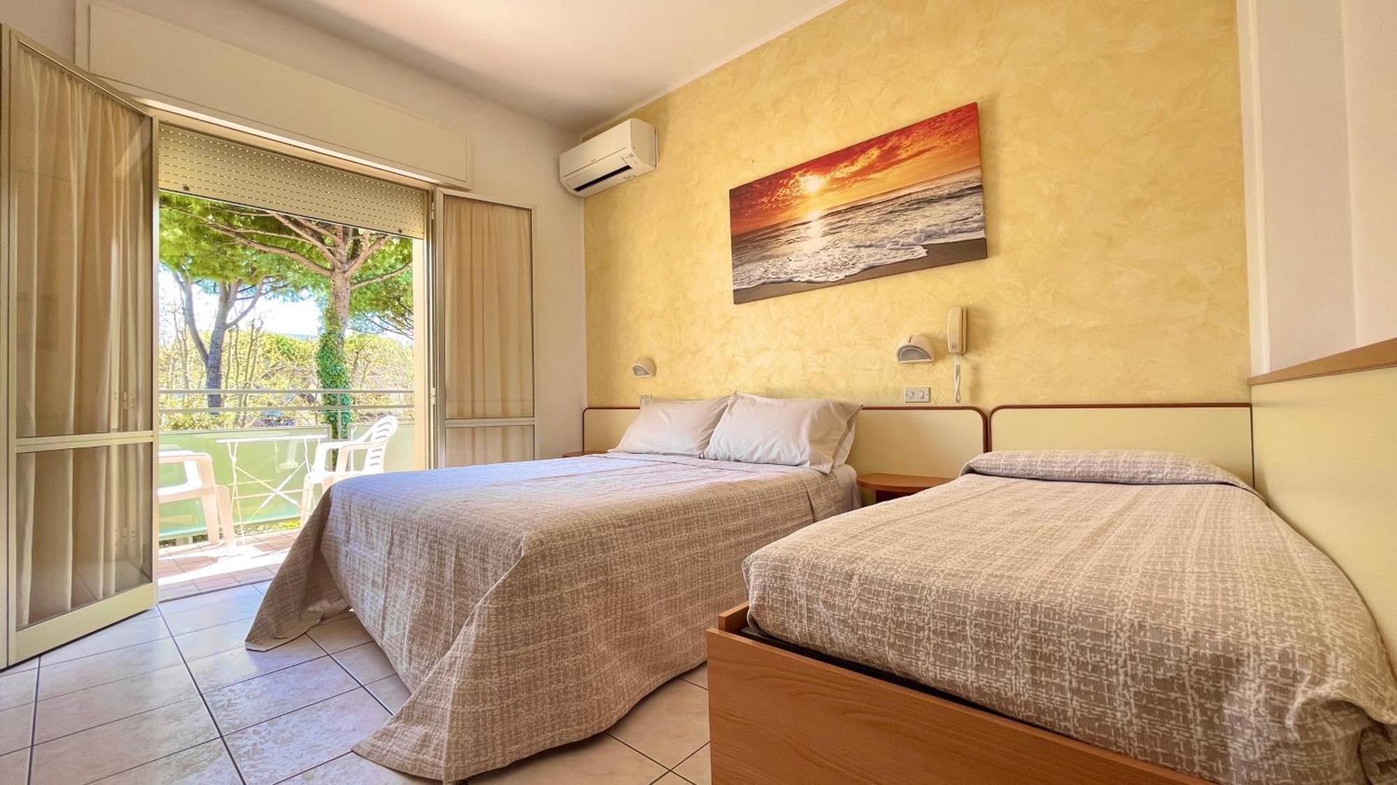 Hotel Zanella Cervia Exterior foto