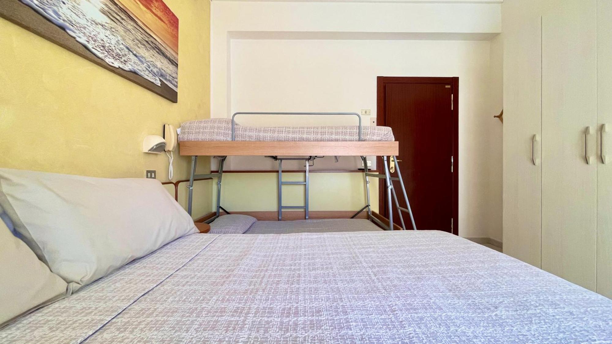 Hotel Zanella Cervia Exterior foto
