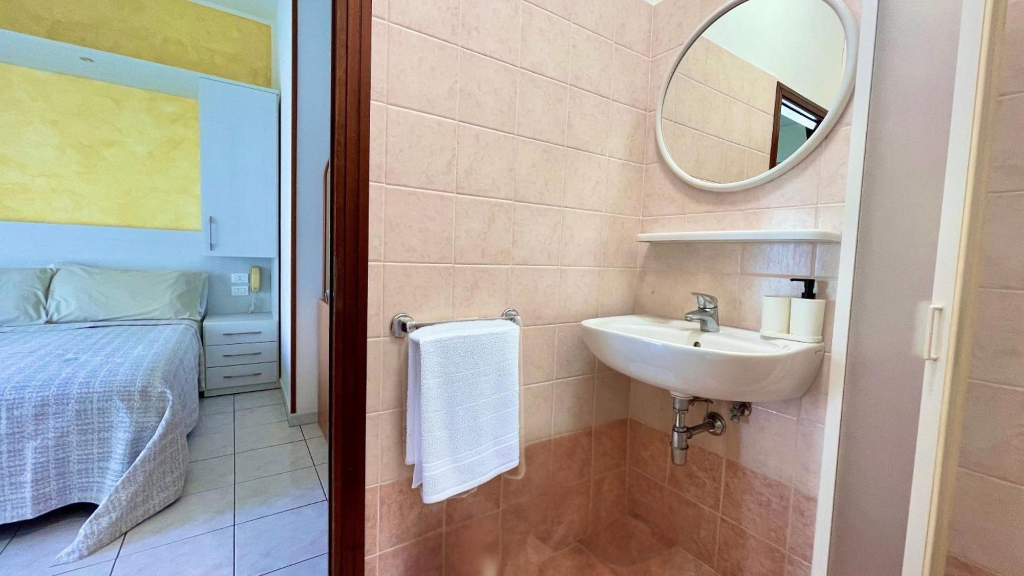Hotel Zanella Cervia Exterior foto